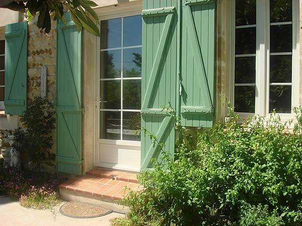 In Provence, we find many examples of garden design enhancing the building & interior.