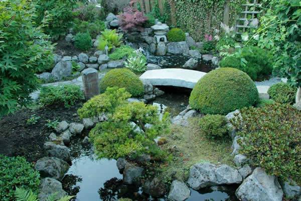 A Japanese Style Garden, Japanese Garden Stones Uk