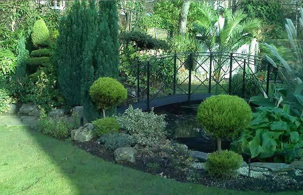 Mediterranean style gardens can work very well in our UK Climate